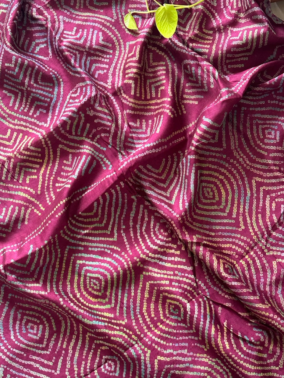 rangdeep-crimson-munga-silk-bandhani-saree-with-multicoloured-bandhani