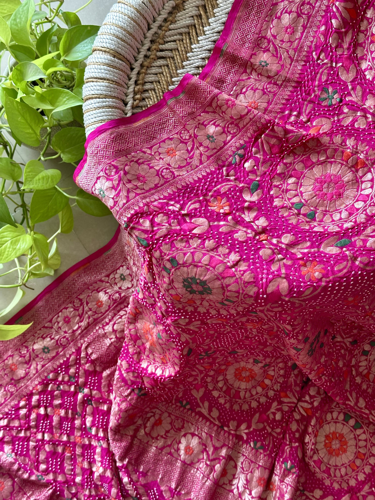 rani-pink-banarasi-georgette-meenakari-dupatta
