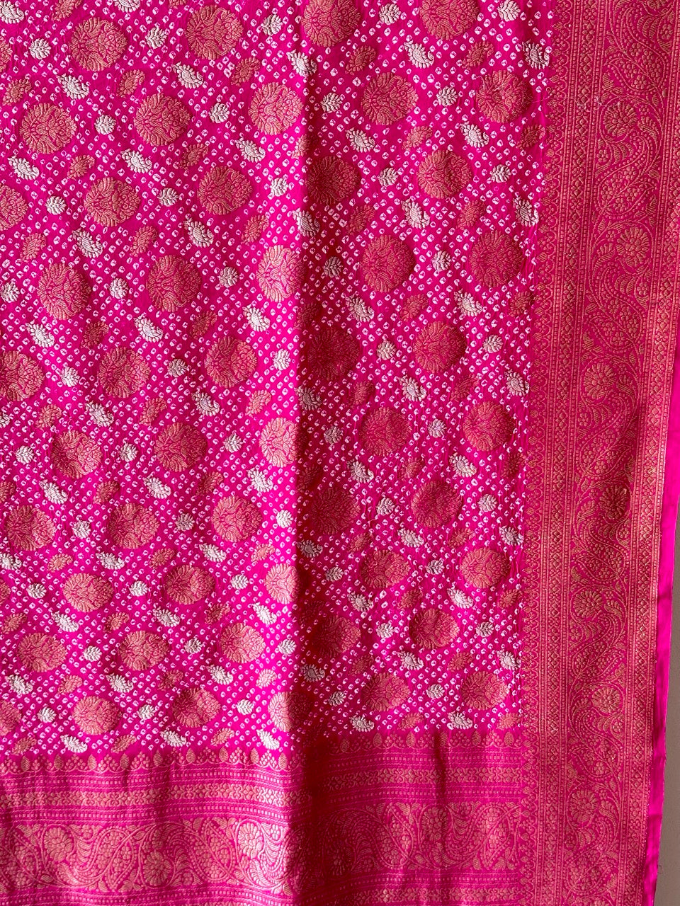 Fuchsia Pink Colour Pure Banarasi Silk Bandhani Saree