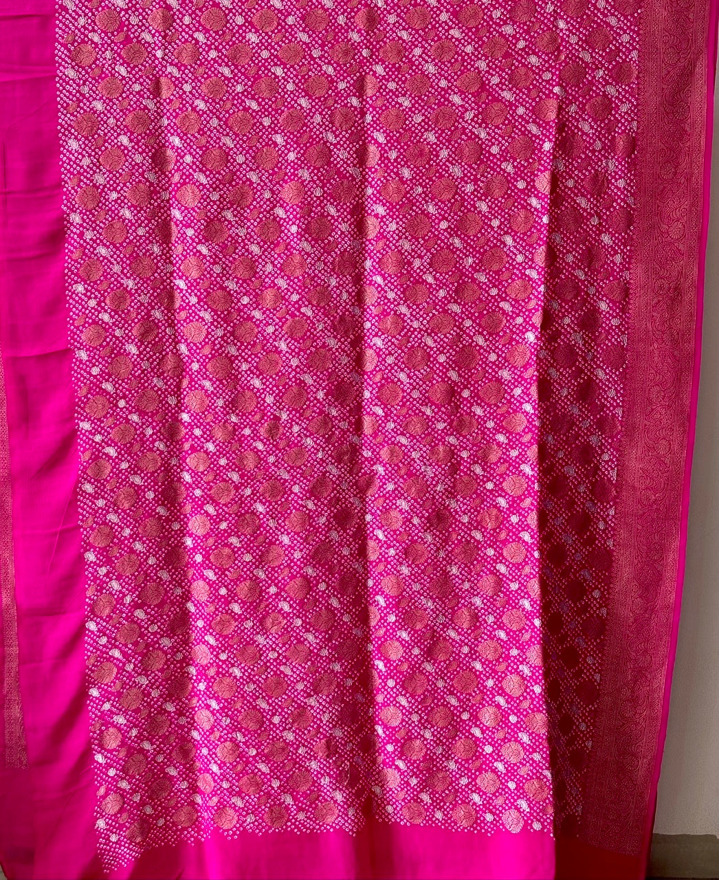 Fuchsia Pink Colour Pure Banarasi Silk Bandhani Saree