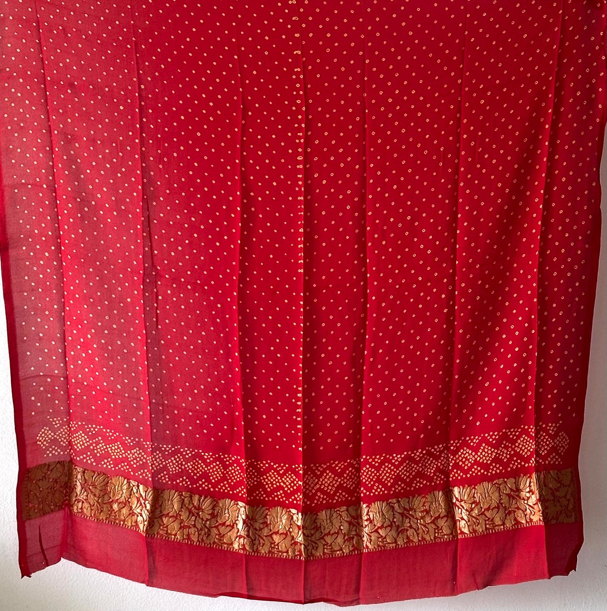 Red Pure Georgette Bandhani Blouse Fabric with Floral Zari Border