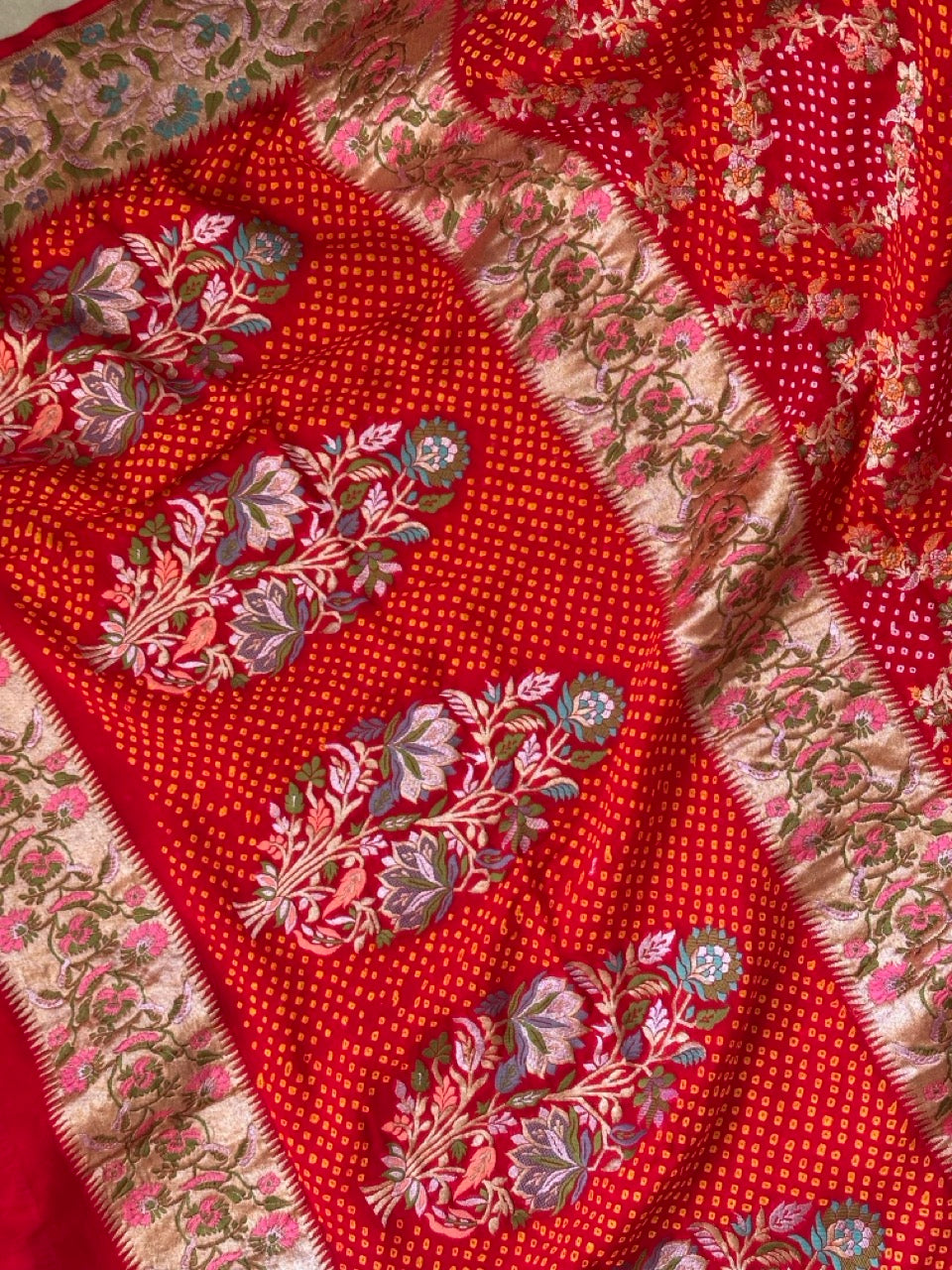 red-banarasi-georgette-meenakari-bandhani-saree