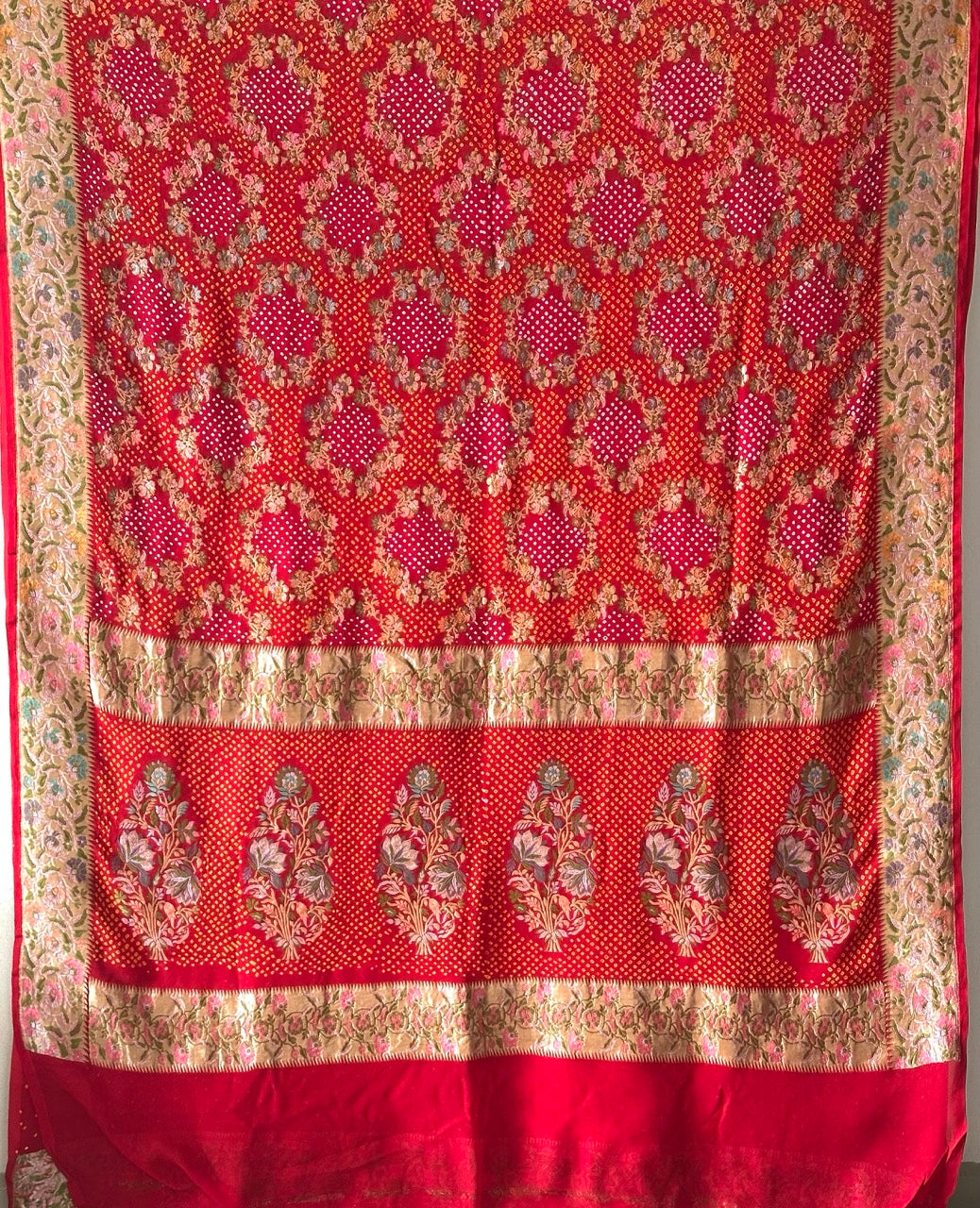 red-banarasi-georgette-meenakari-bandhani-saree