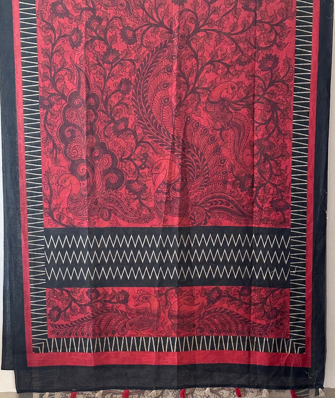 red-beige-half-and-half-linen-cotton-kalamkari-saree-side-view