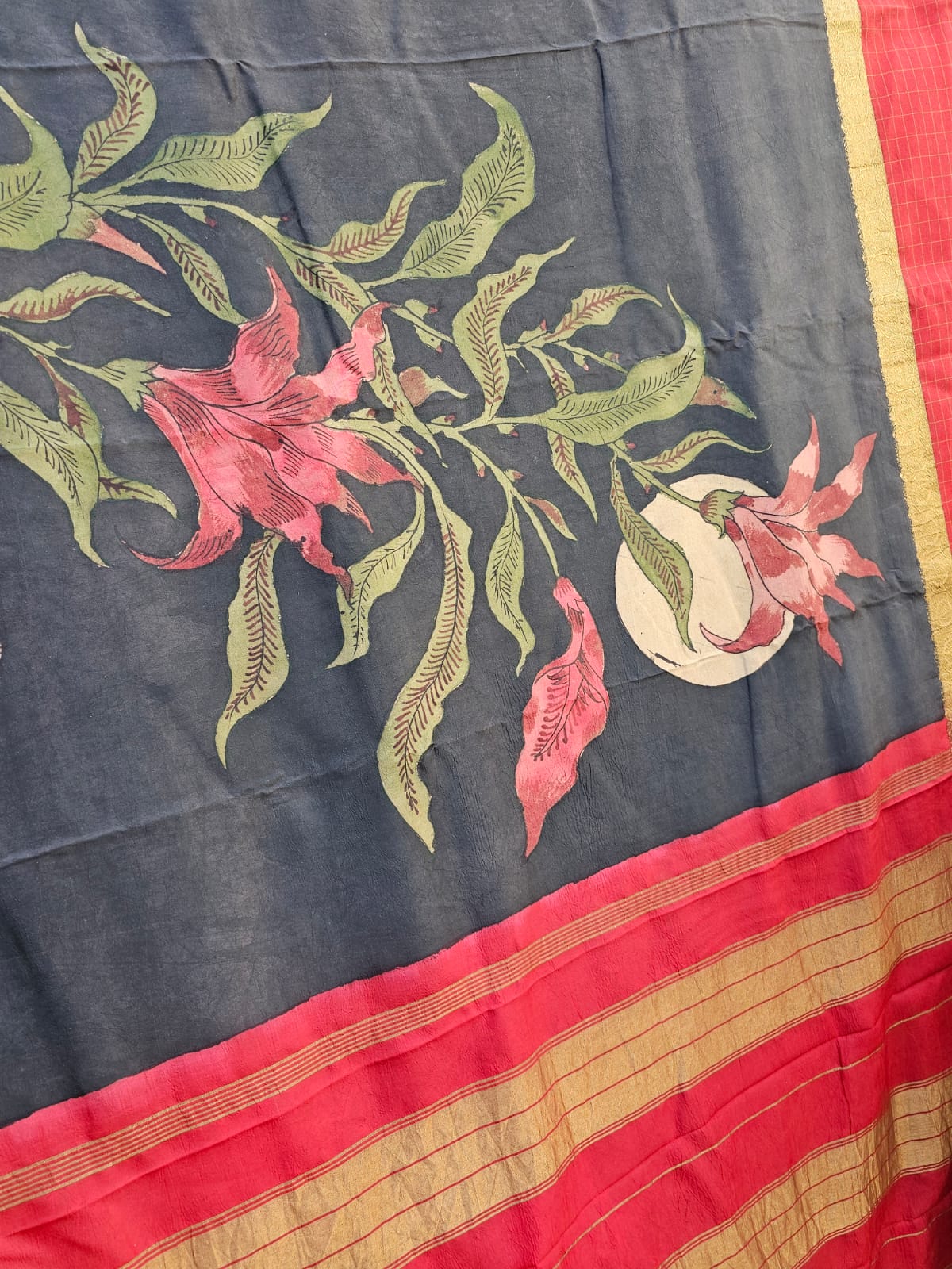 red-border-floral-kanjivaram-kalamkari-saree-drape-style-view