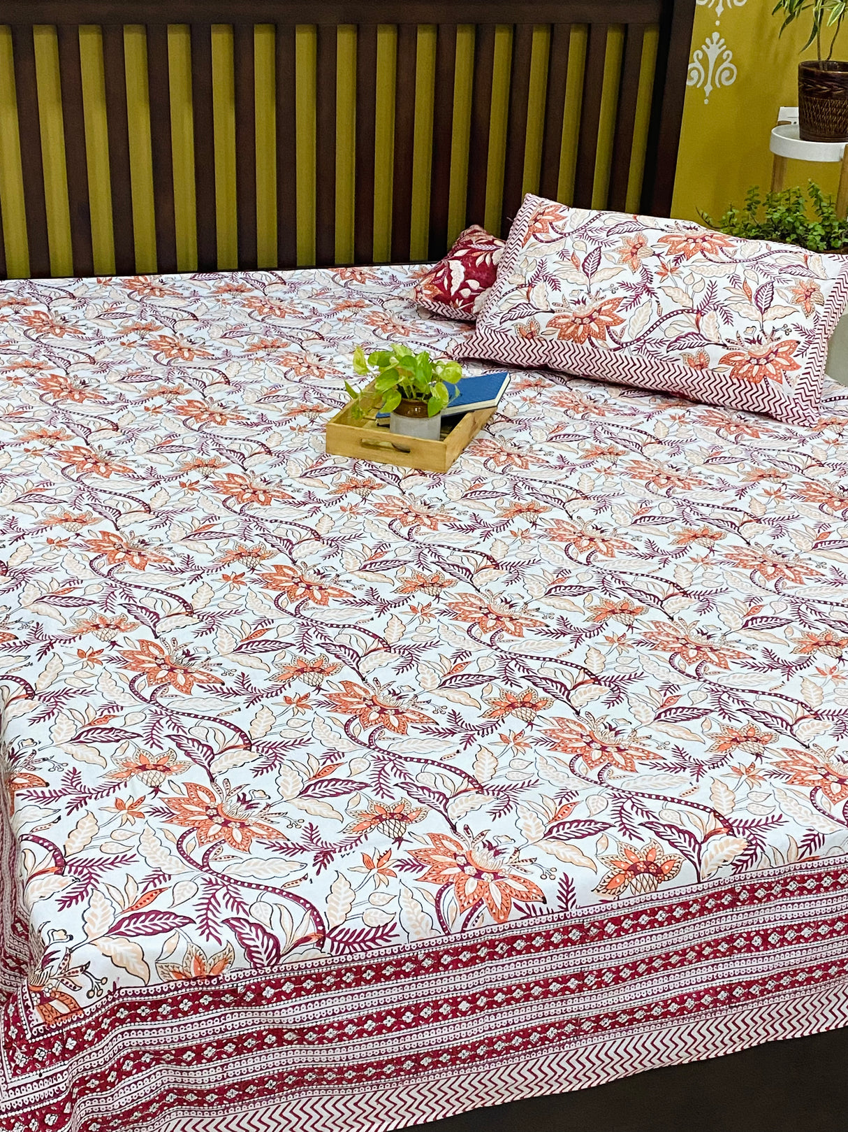red-cream-king-cotton-bedsheet-overall-view