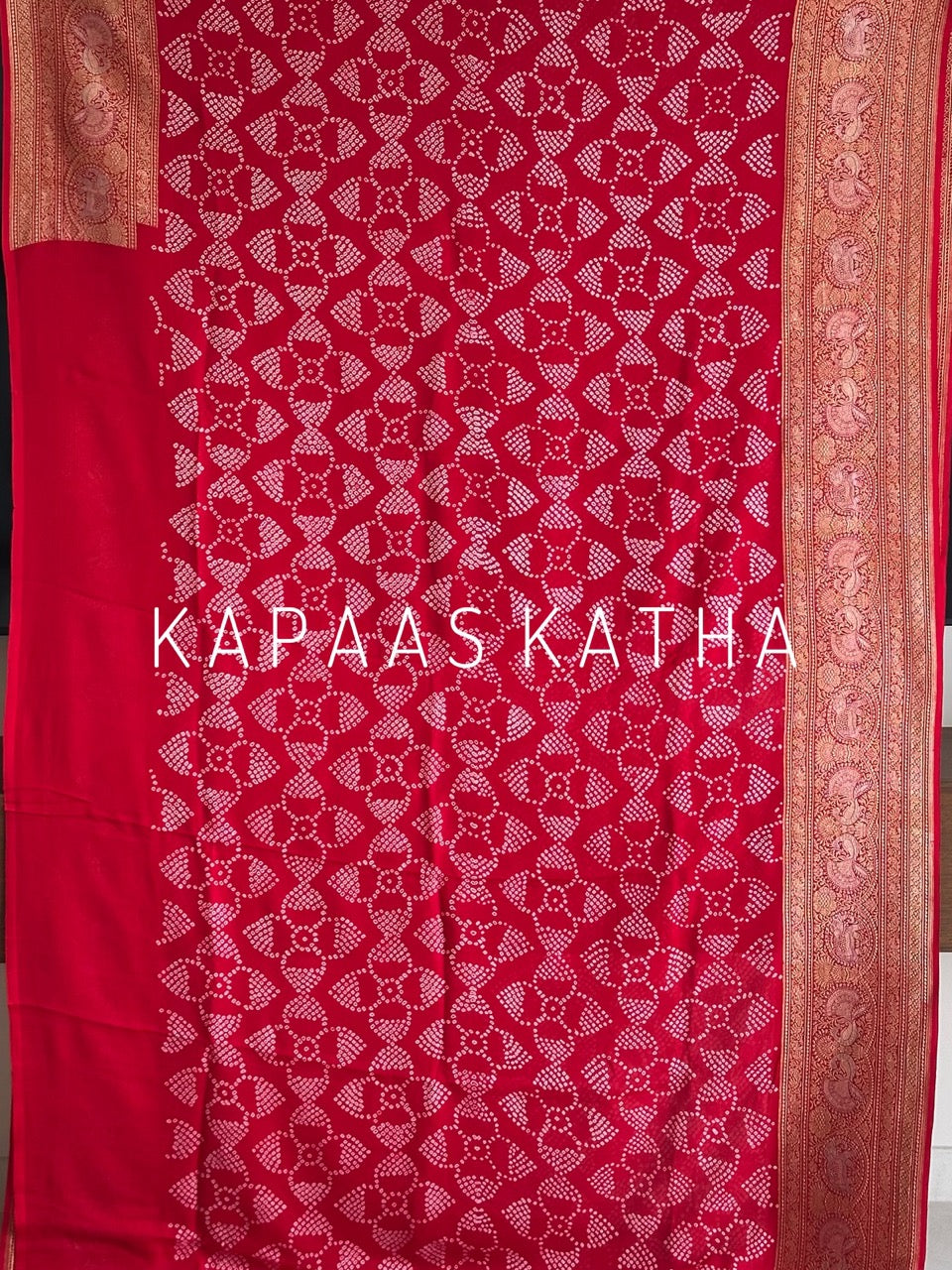 Red Exquisite Handloom Banarasi Georgette Bandhani Saree