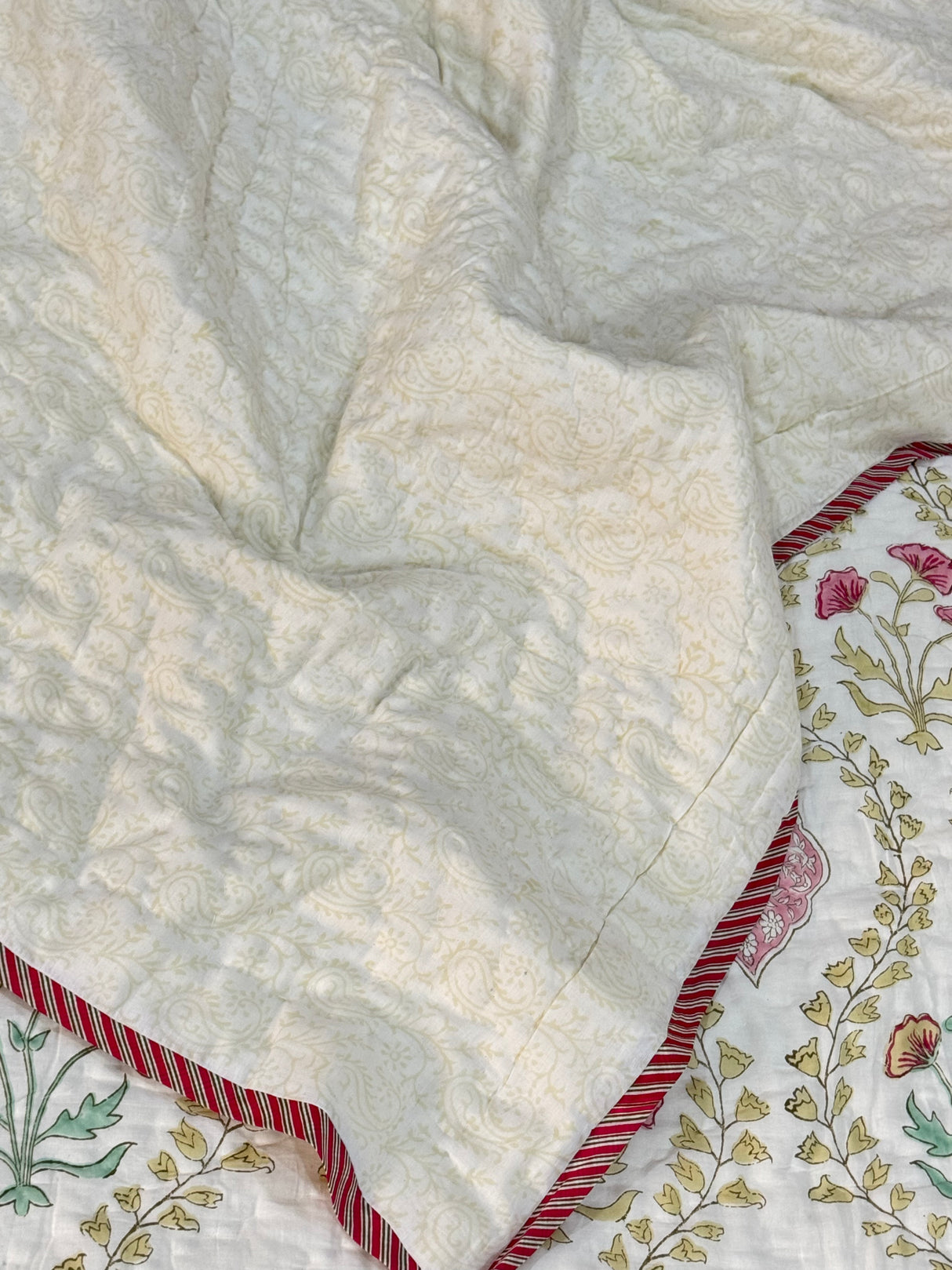 reversible-mulmul-cotton-king-size-quilt