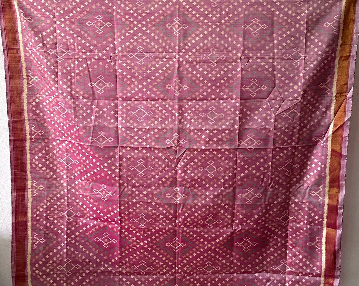 Rhombus Pattern Mauvish Pink Handloom Pure Silk Single Ikat Patola Blouse Fabric