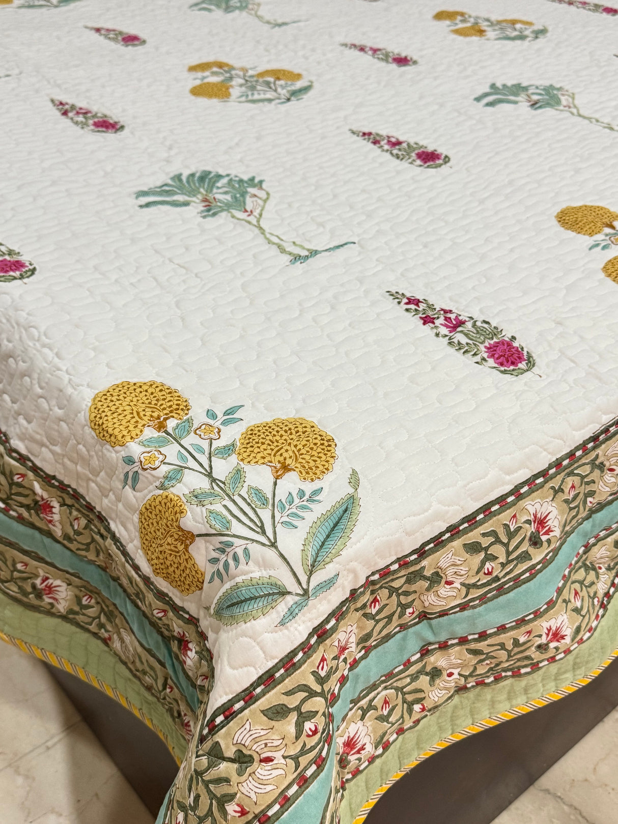 serene-luxe-bedcover-kapaas-katha