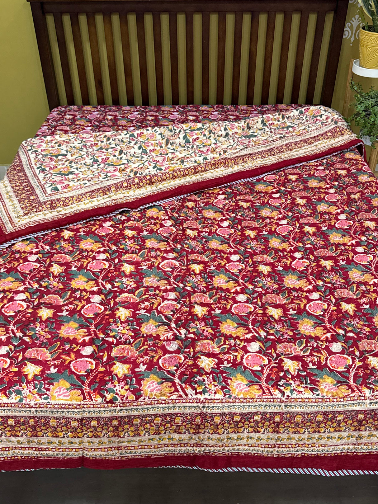 sheer-mulmul-reversible-quilt