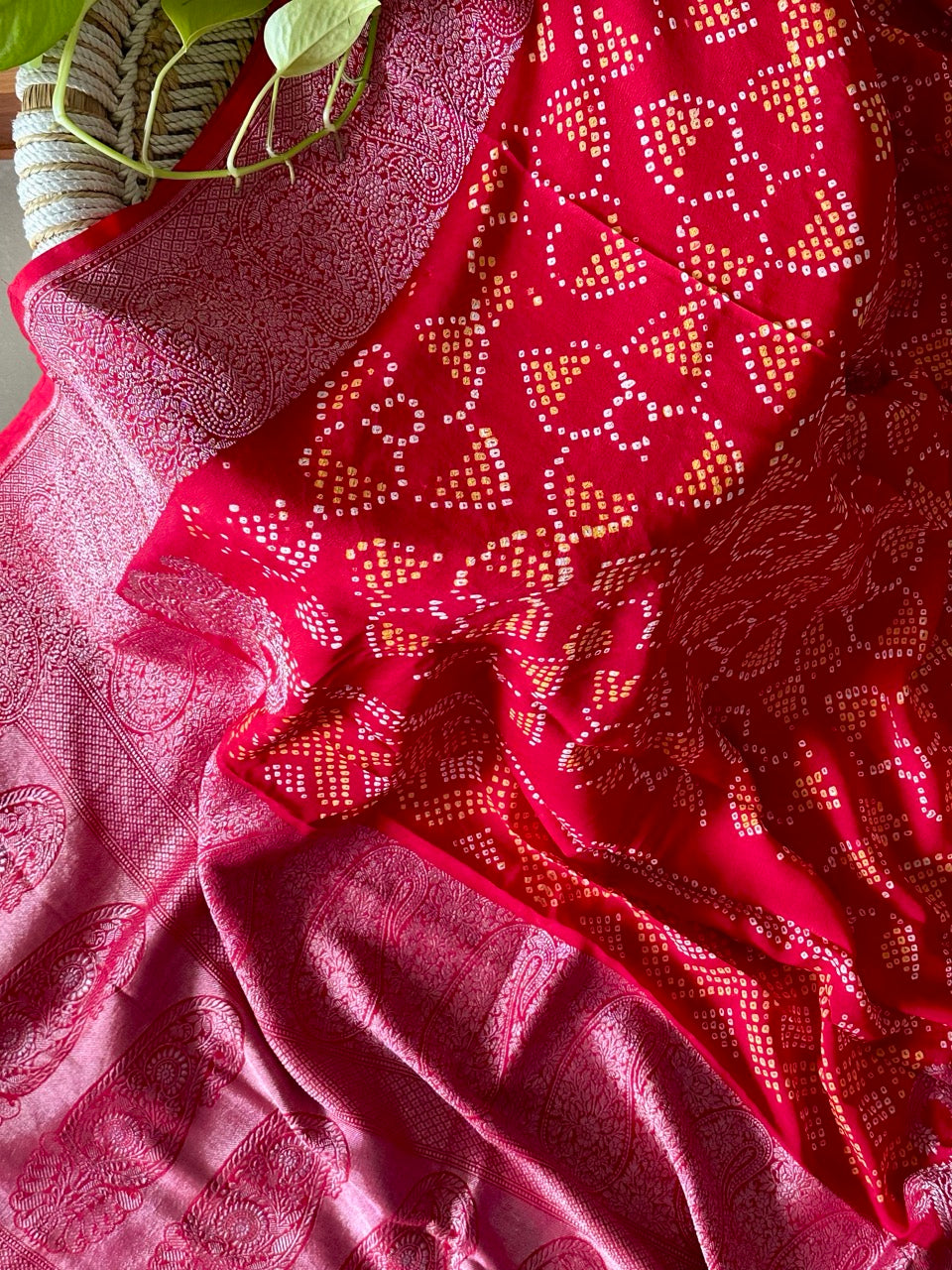 sindoori-kadhua-pure-banarasi-georgette-crepe-bandhani-saree