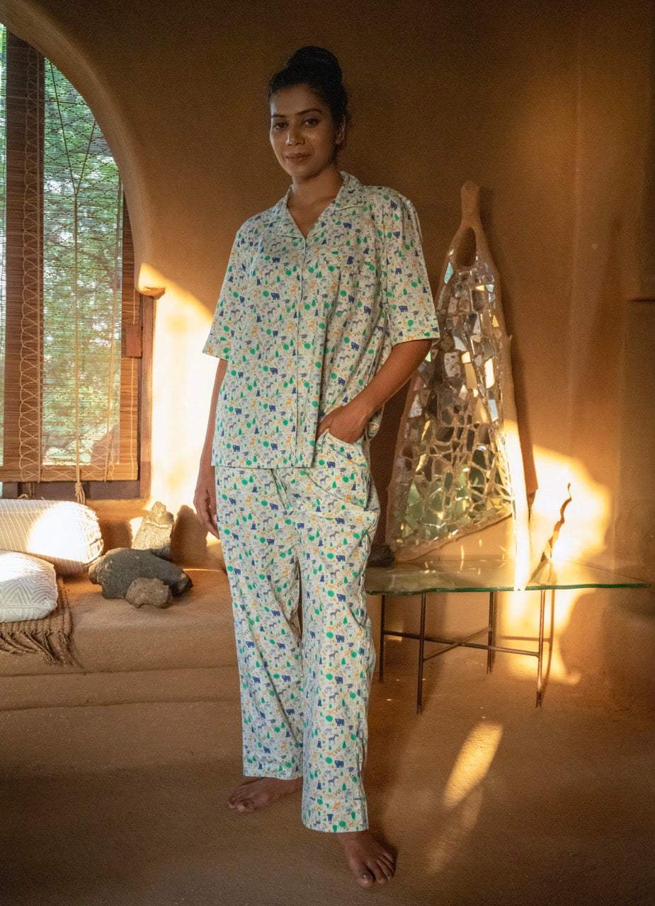 small-animal-theme-cotton-pajama-front-view