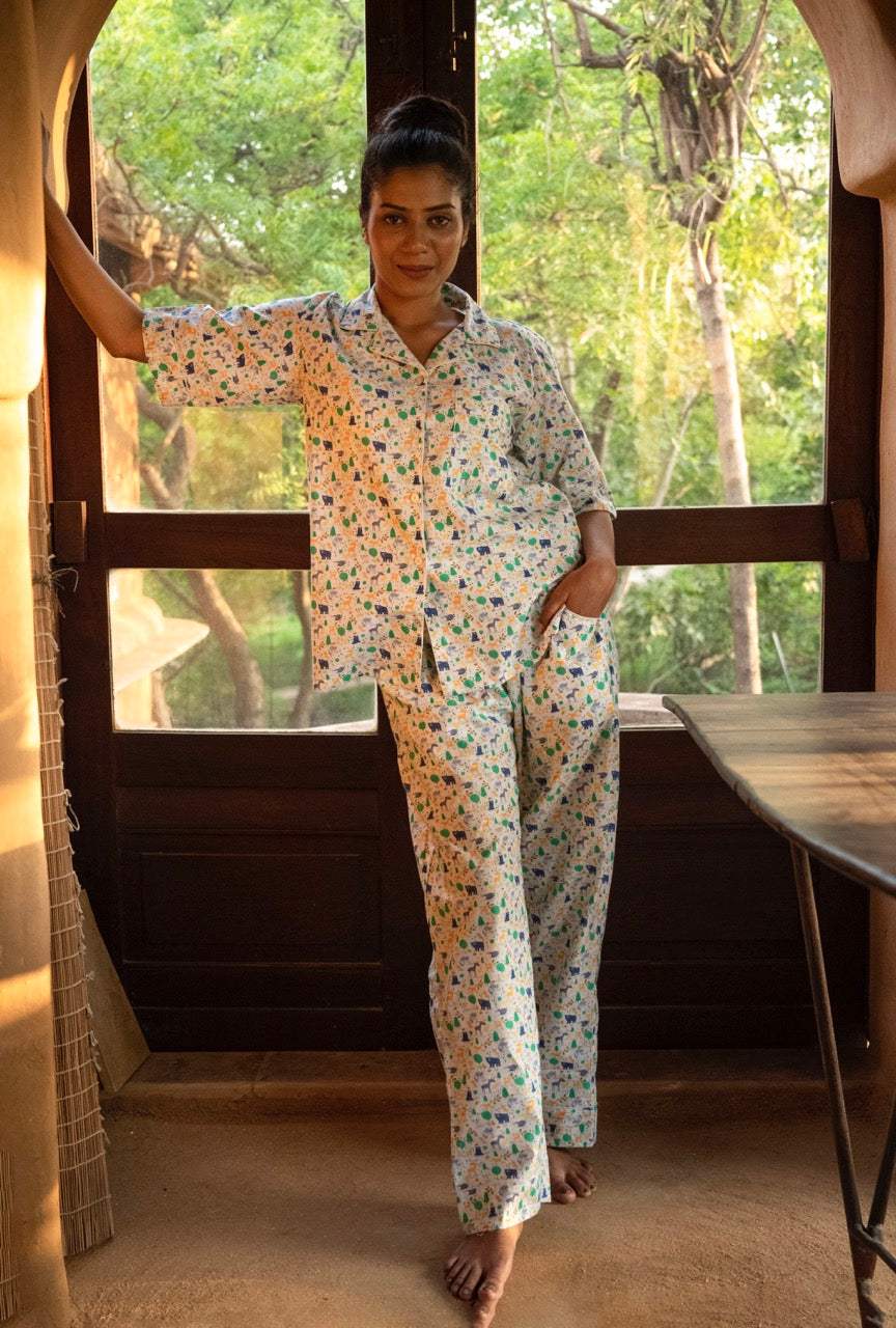 small-animal-theme-cotton-pajama-pattern-view