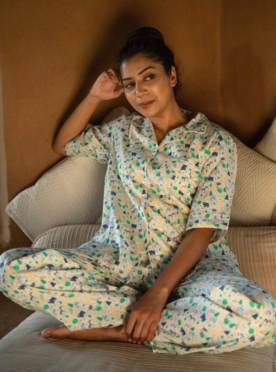 small-animal-theme-cotton-pajama-side-view