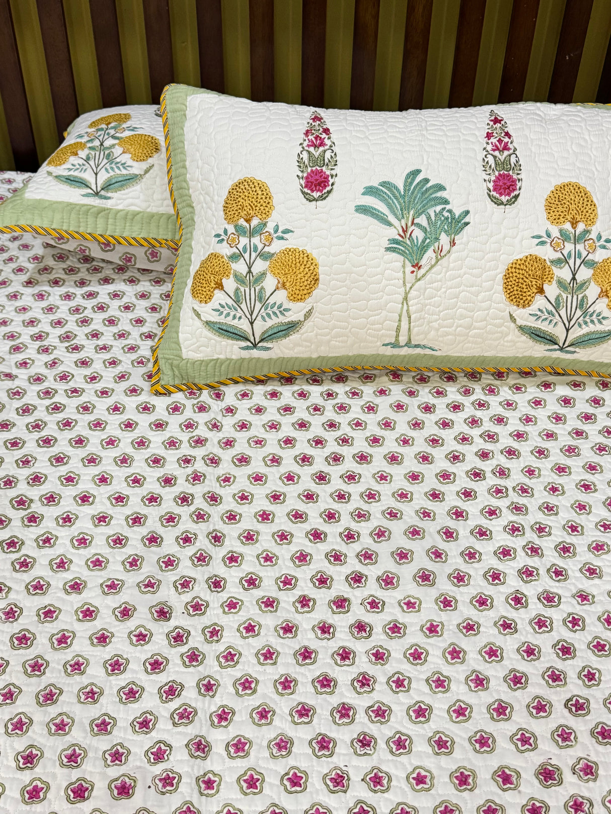 soft-cotton-mulmul-bedcover-kapaas-katha