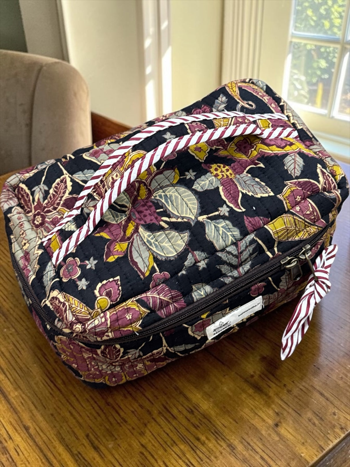 spacious-handcrafted-travel-organizer-vanity-bag