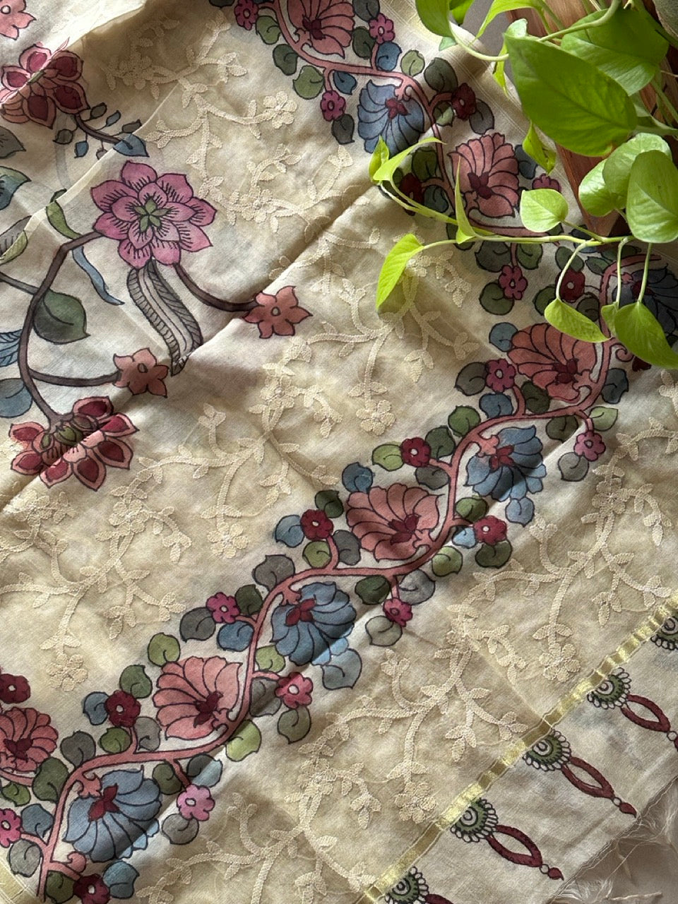 stylish-floral-chanderi-cotton-silk-lucknow-chikankari-kalamkari-dupatta