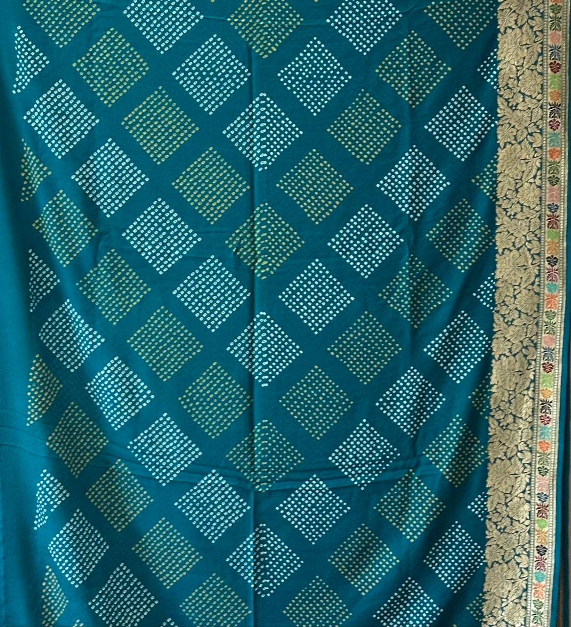 teal-elegance-pure-banarasi-georgette-bandhani-saree-with-a-delicate-meenakari-border
