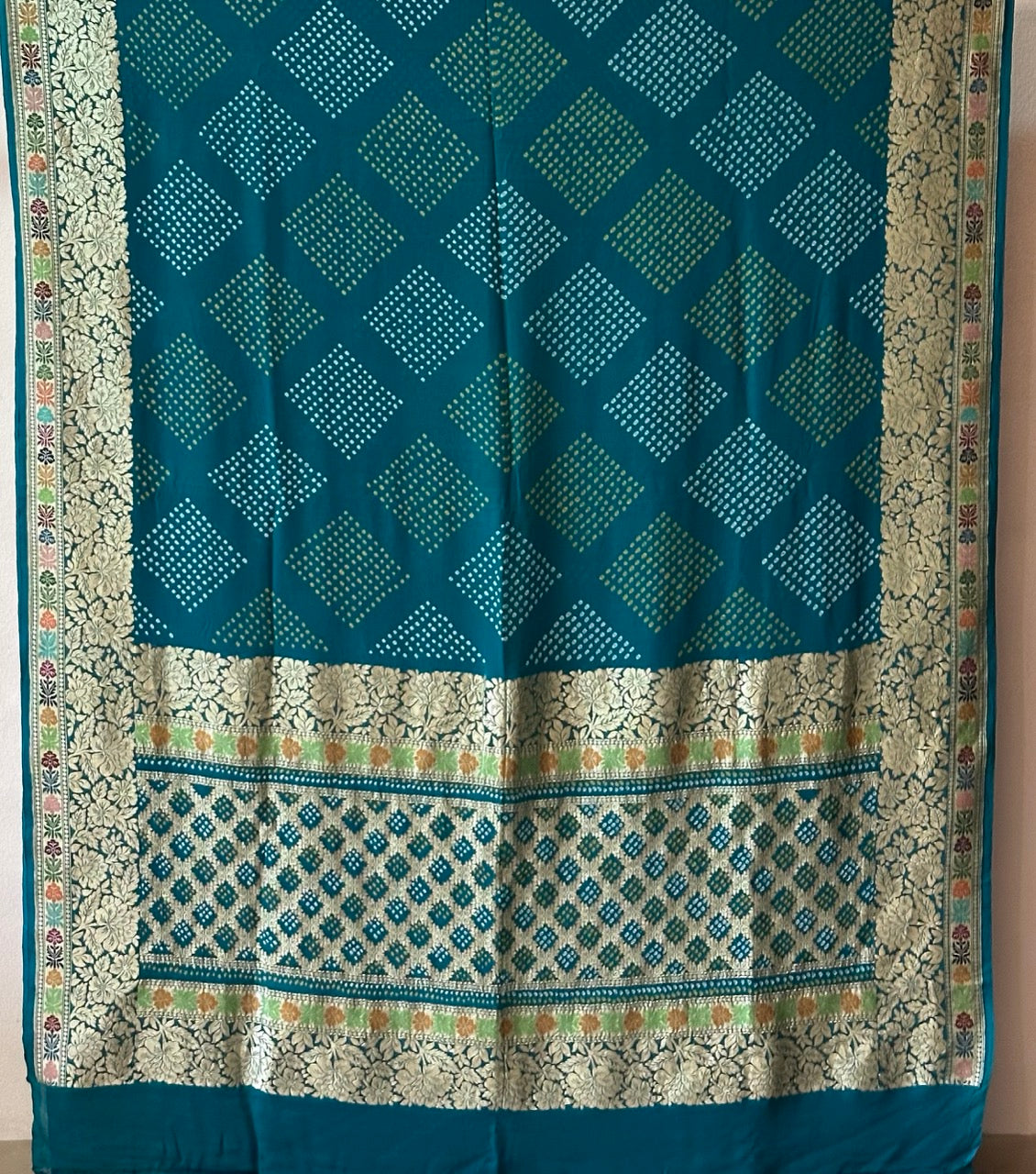 teal-elegance-pure-banarasi-georgette-bandhani-saree-with-a-delicate-meenakari-border
