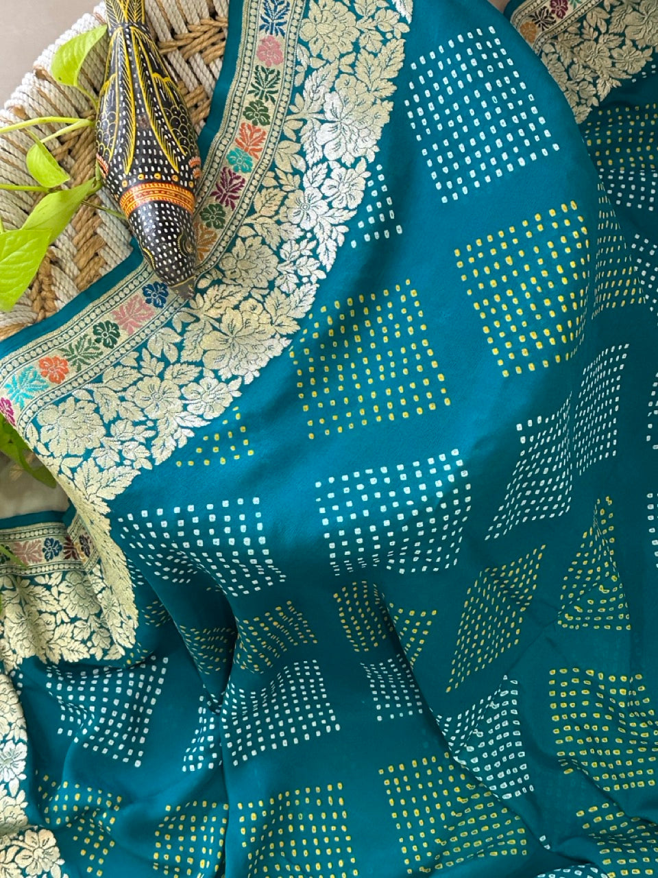 teal-elegance-pure-banarasi-georgette-bandhani-saree-with-a-delicate-meenakari-border
