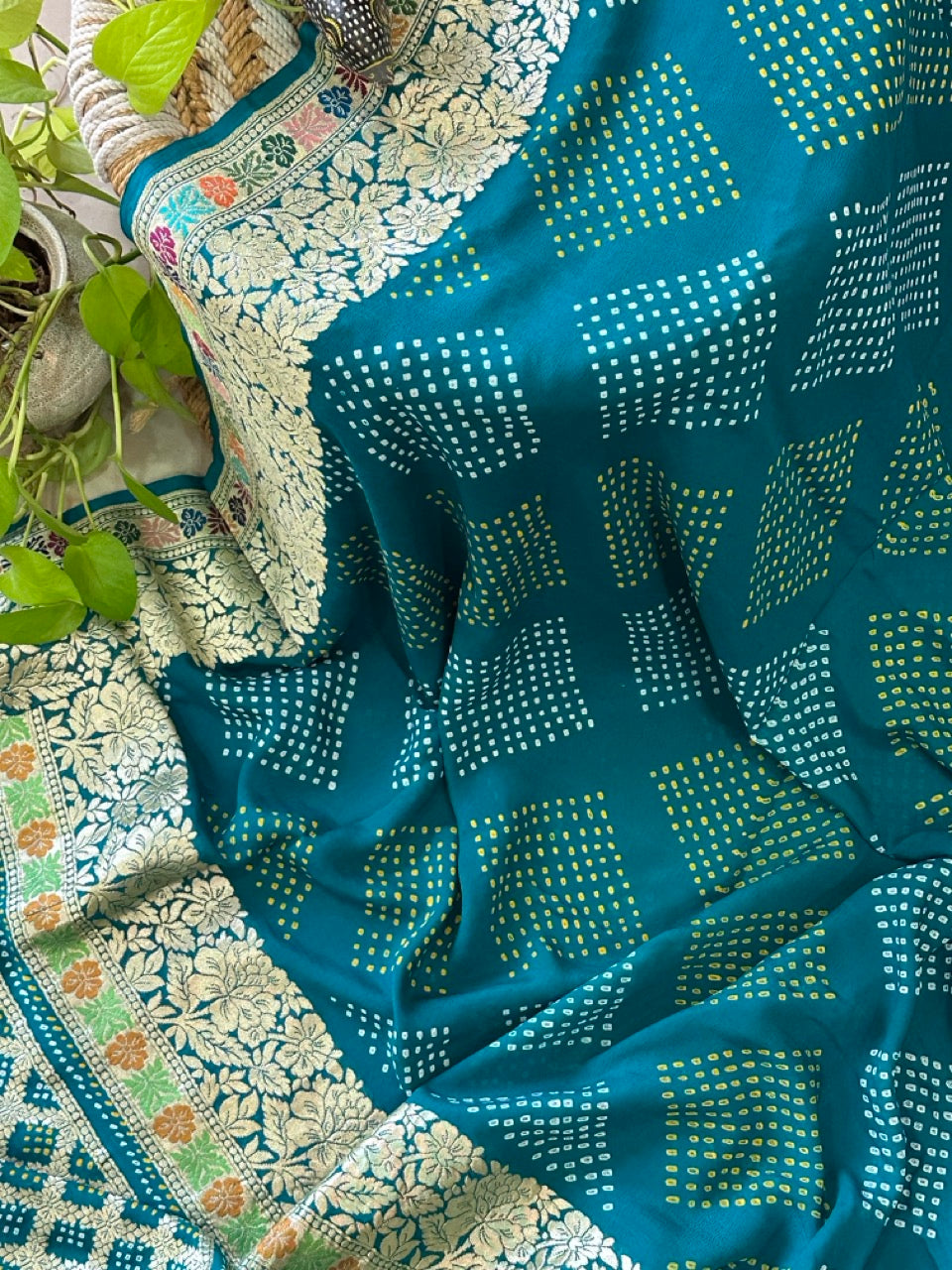 teal-elegance-pure-banarasi-georgette-bandhani-saree-with-a-delicate-meenakari-border