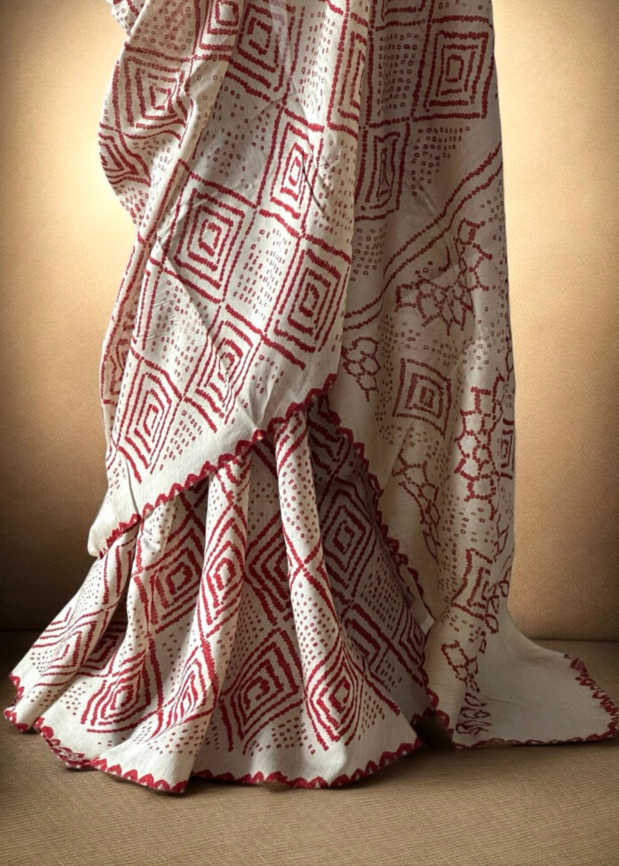 threaded-calm-munga-silk-bandhani-saree-with-red-bandhej