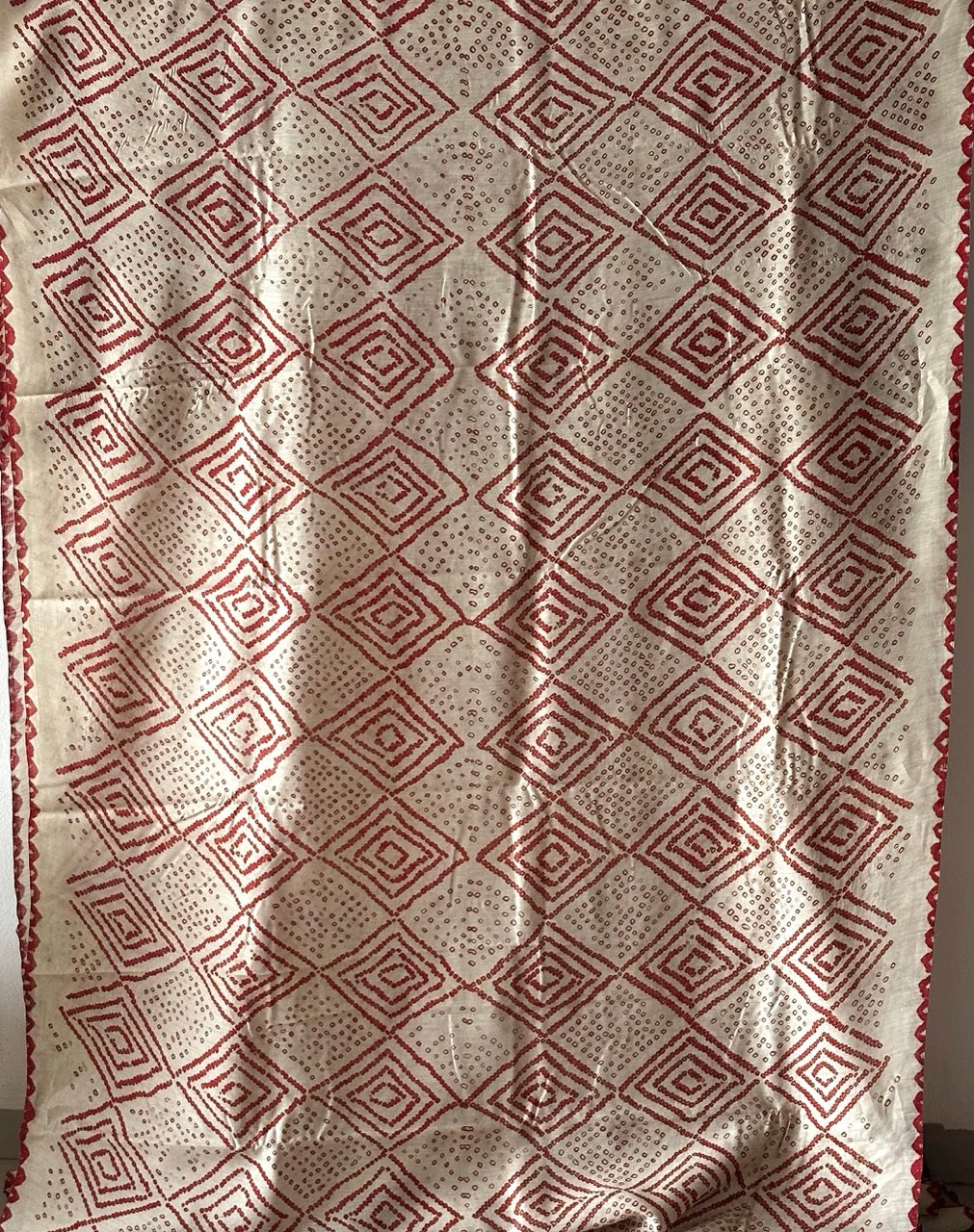 threaded-calm-munga-silk-bandhani-saree-with-red-bandhej