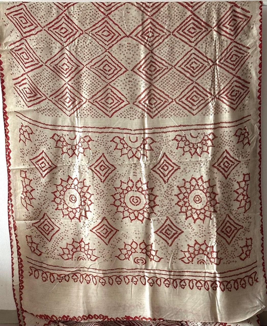 threaded-calm-munga-silk-bandhani-saree-with-red-bandhej