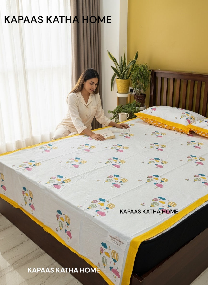 traditional-cloud-fly-block-printed-kids-bed-sheet