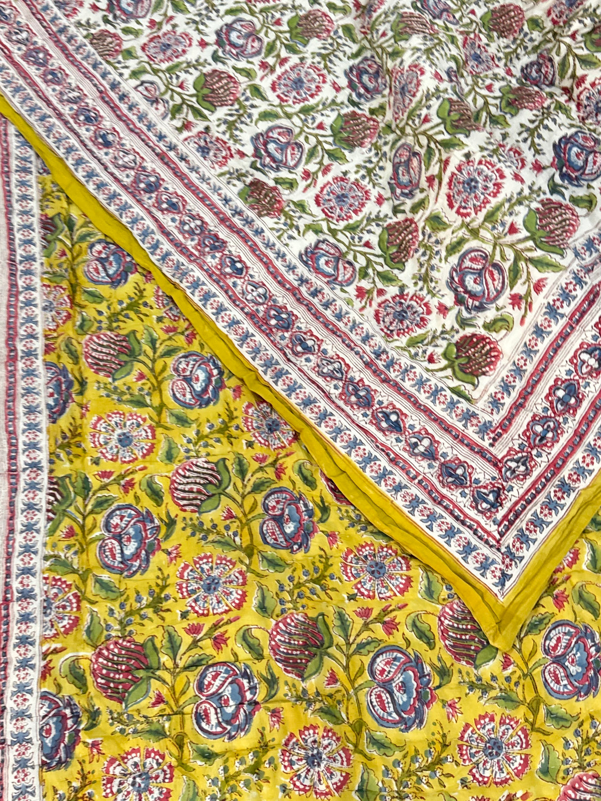 traditional-indian-blockprint-mulmul-king-size-quilt