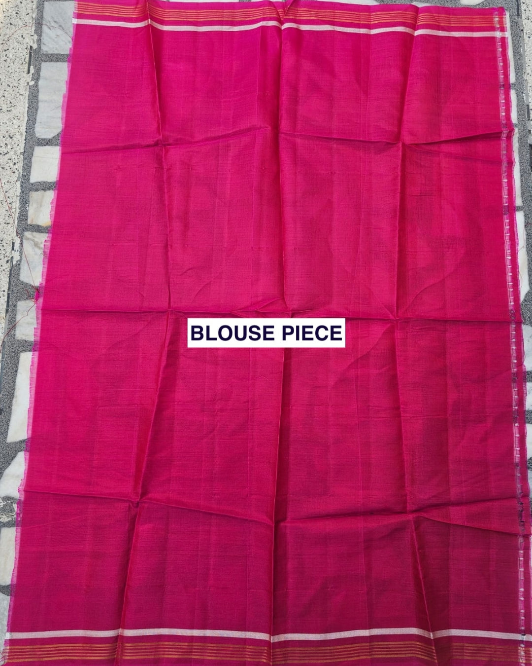 traditional-single-ikat-saree-with-structured-geometric-design