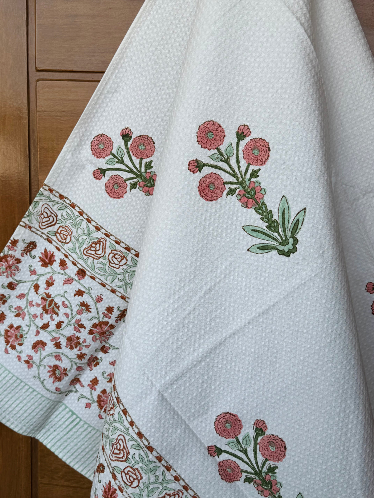 quick-dry-soft-handblock-honeycomb-cotton-towel