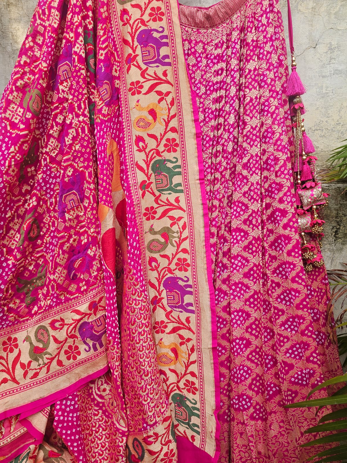 vibrant-rani-pink-pure-banarsi-georgette-bandhani-lehenga
