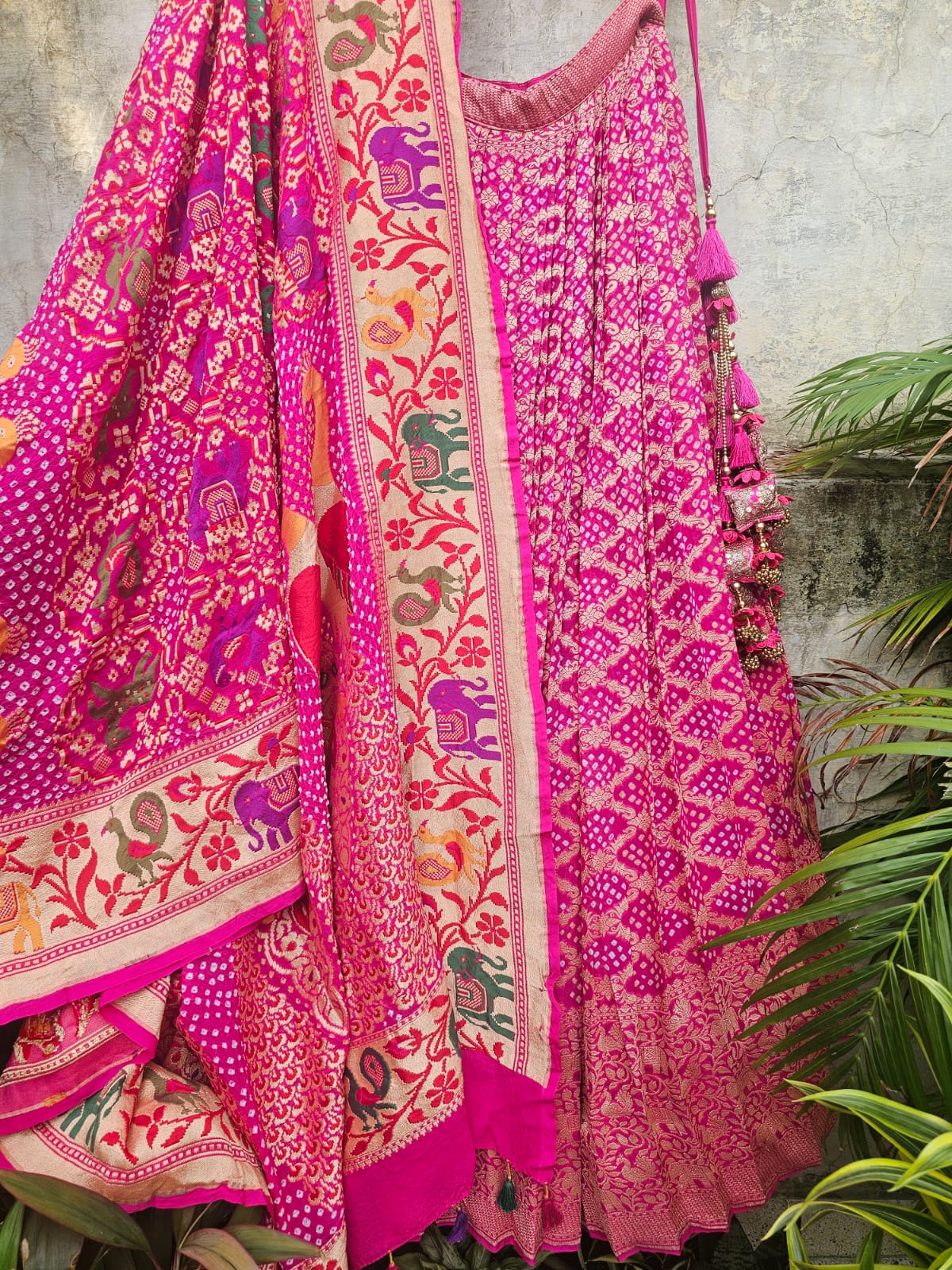 vibrant-rani-pink-pure-banarsi-georgette-bandhani-lehenga