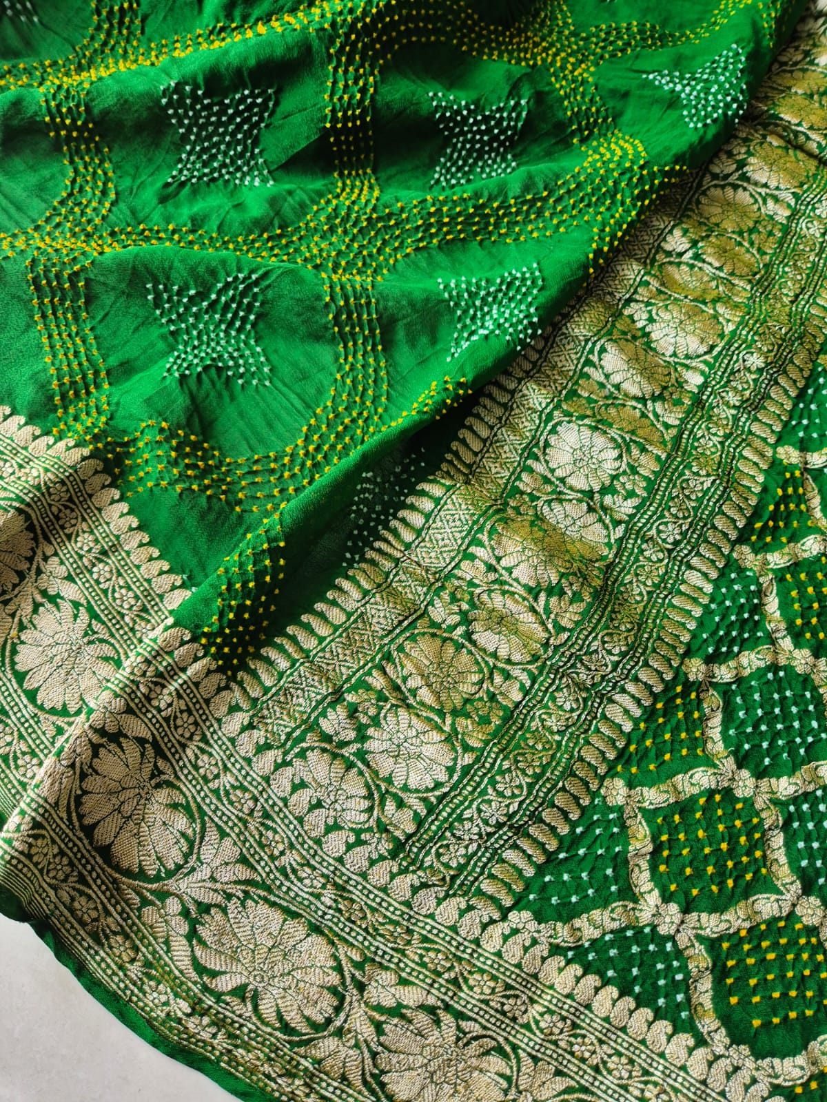 vrindavan-vriksha-green-very-exclusive-pure-banarsi-georgette-bandhani-dupatta