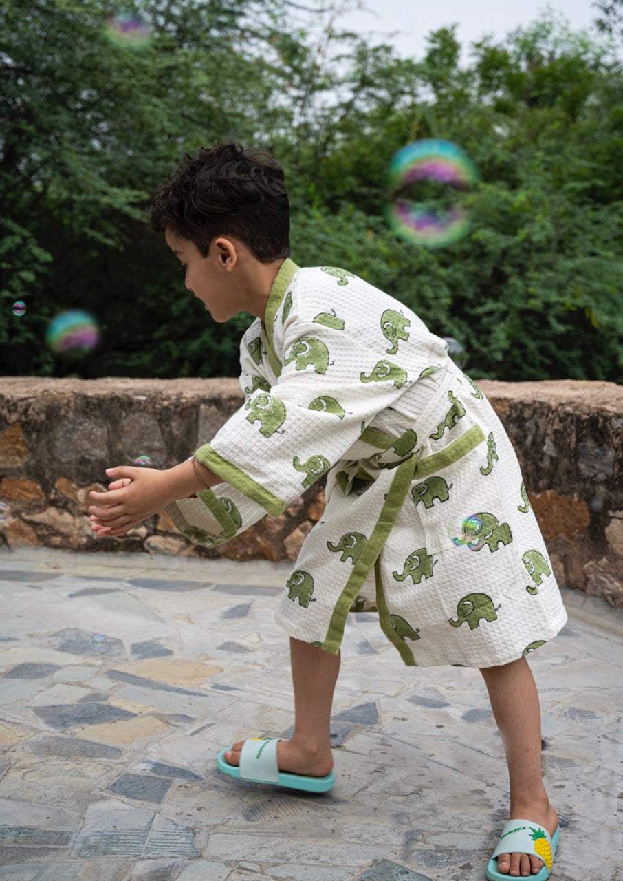 breathable waffle weave cotton kids bathrobe with embroidered name for return gifting and export to Portugal and Saudi Arabia