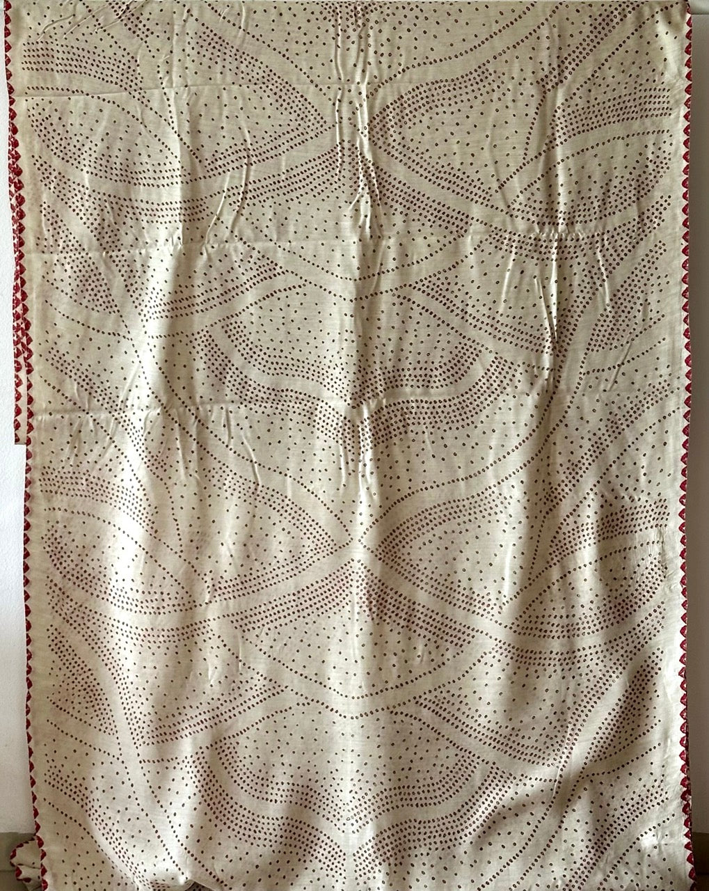 whispered-echo-munga-silk-bandhani-saree-with-red-bandhej