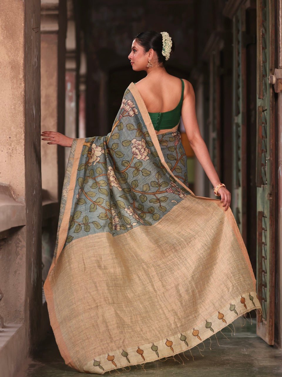 whispers-of-jasmine-handloom-matka-silk-floral-kalamkari-saree