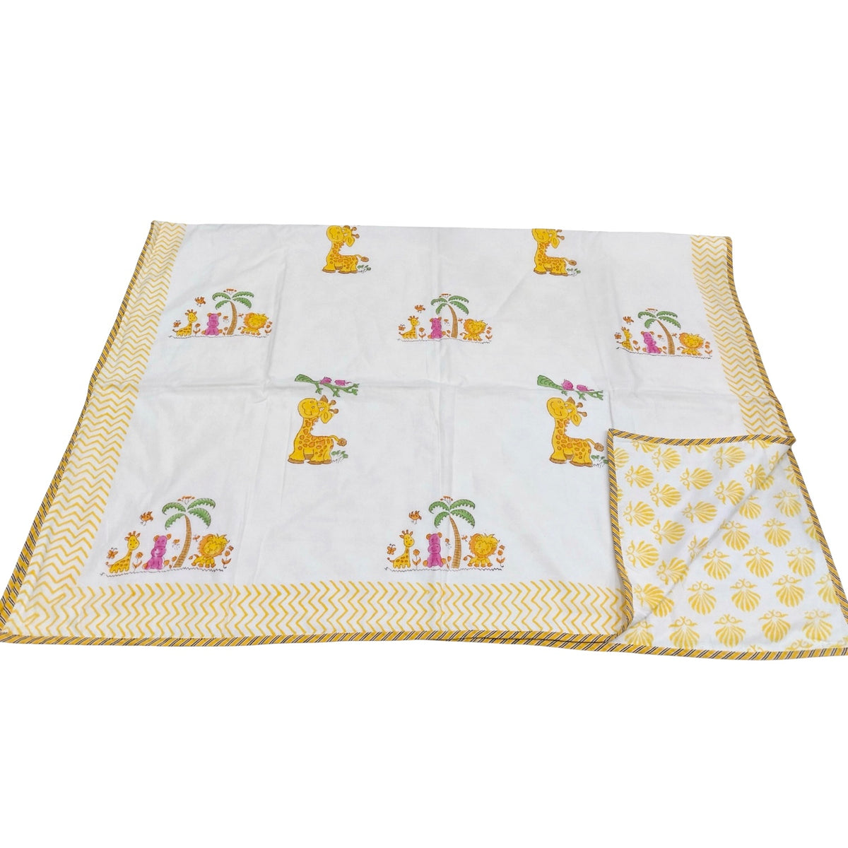 yellow-giraffe-animal-print-kids-cotton-blanket