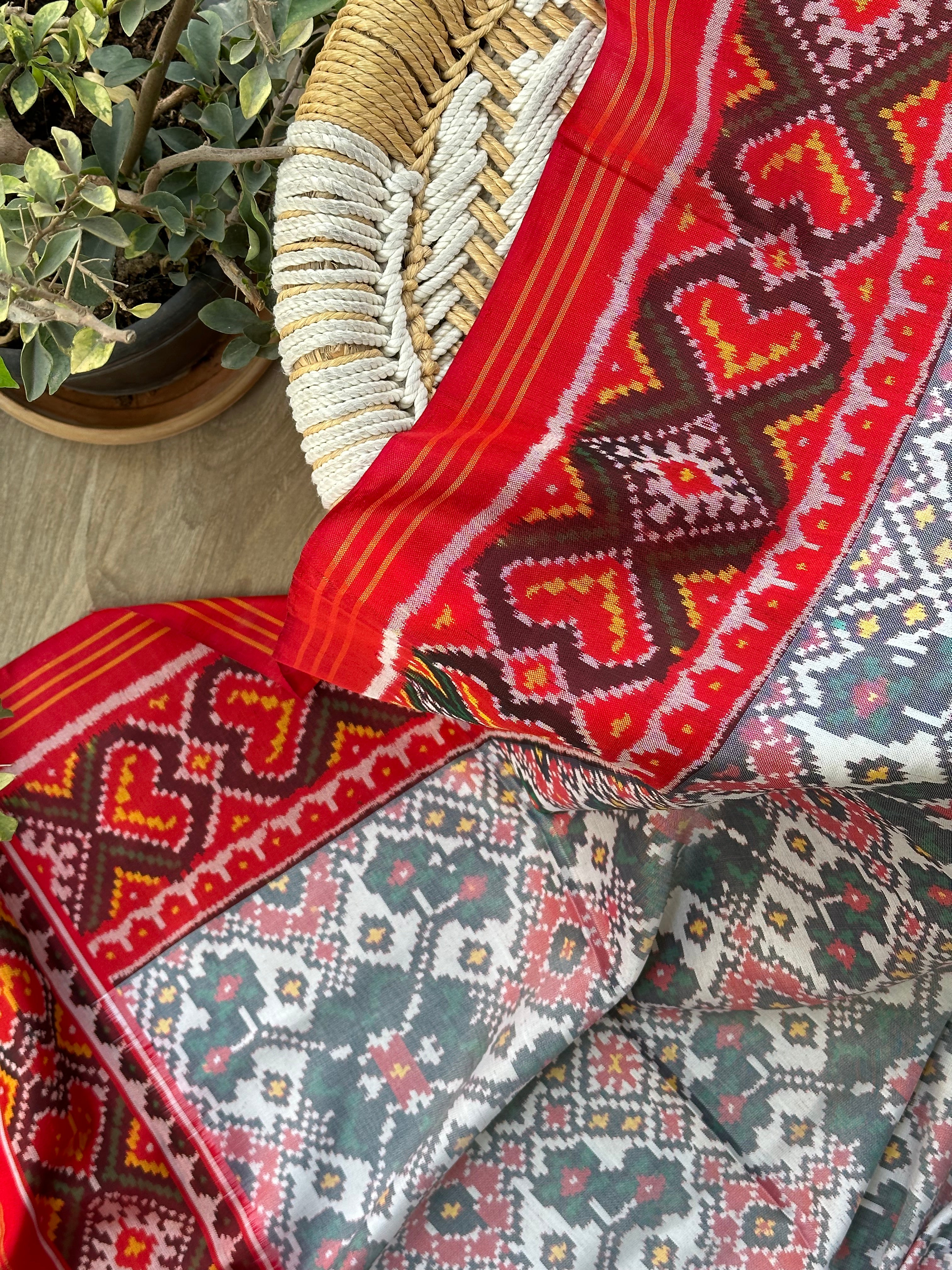 Handloom pure silk single ikat/patola dupatta