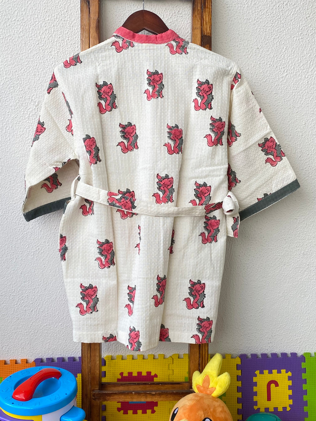 mom approved kids bathrobe for return gifts and playdates made in India with soft cotton waffle fabric available in bulk packs