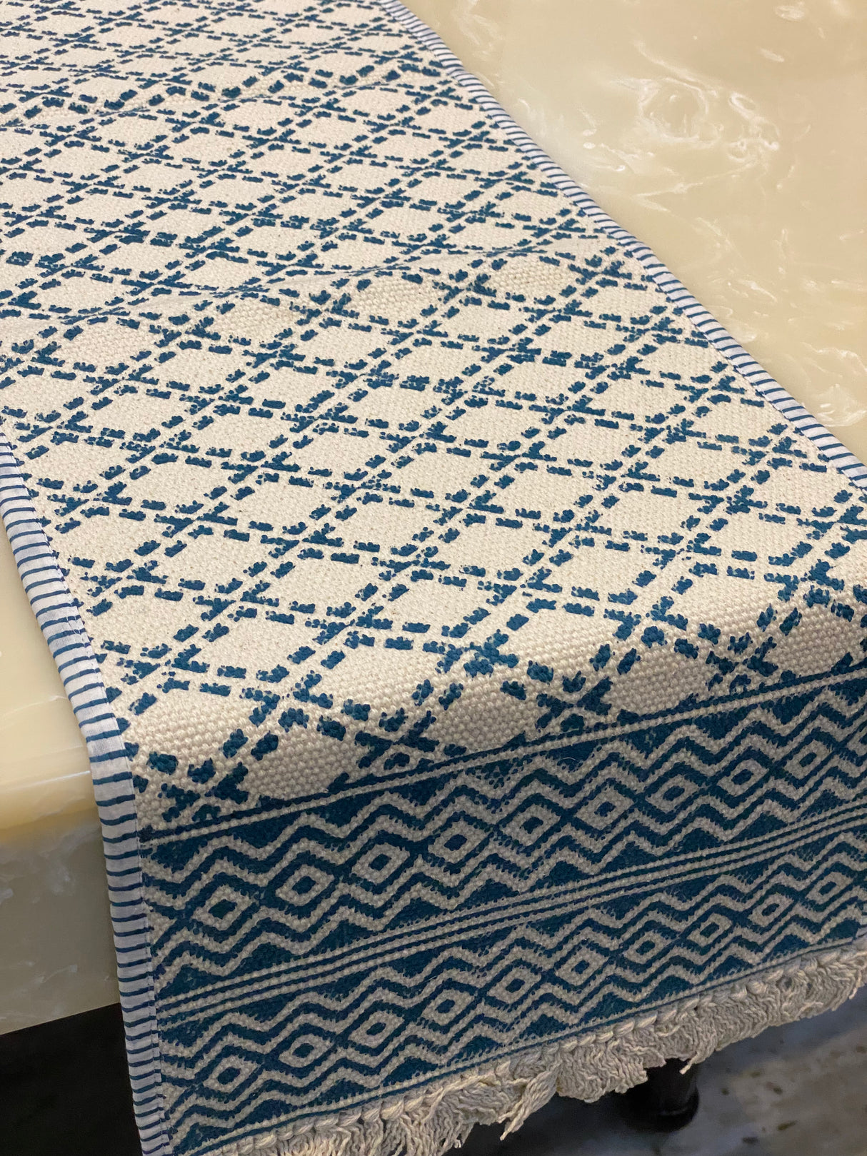 blue-white-kilim-table-mat-napkin-set-6-seater-top-view