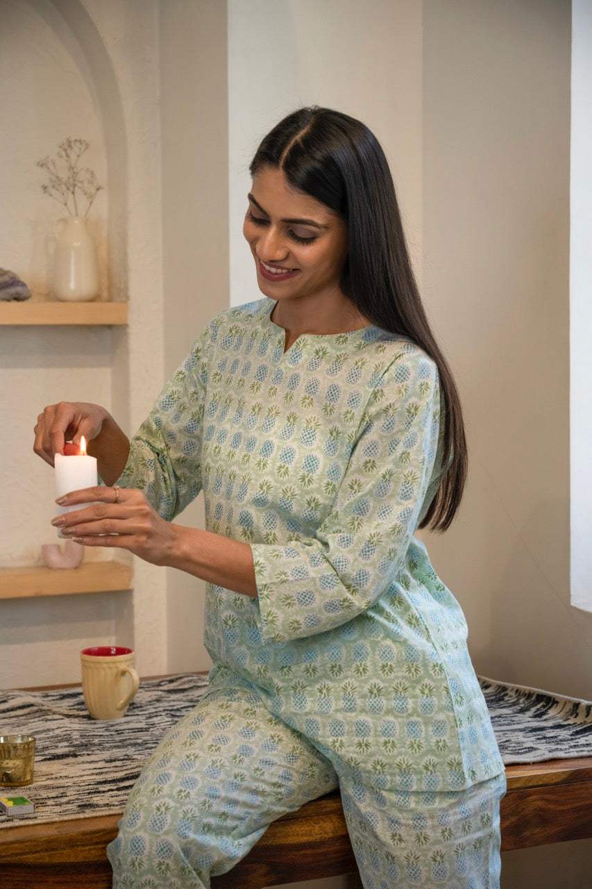 green-pineapple-cotton-pajama-zoom-in