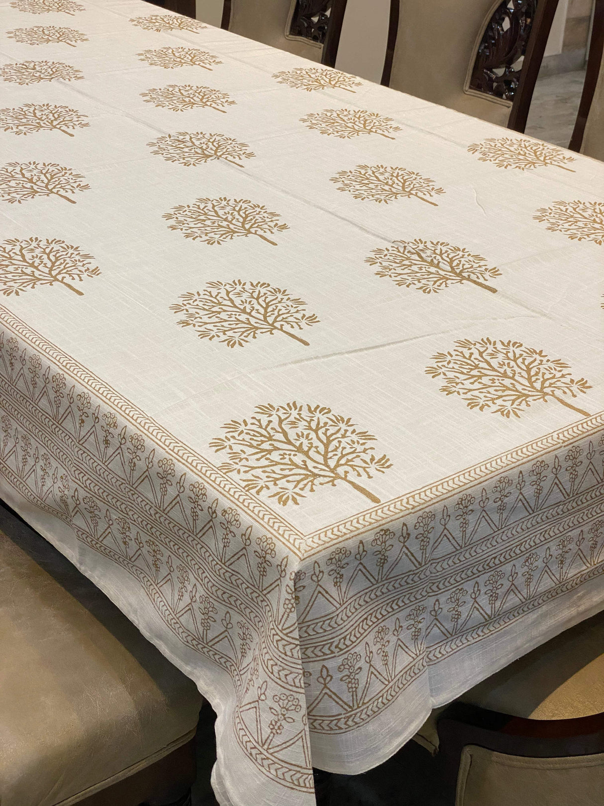 green-tree-table-cloth-4-seater-side-view