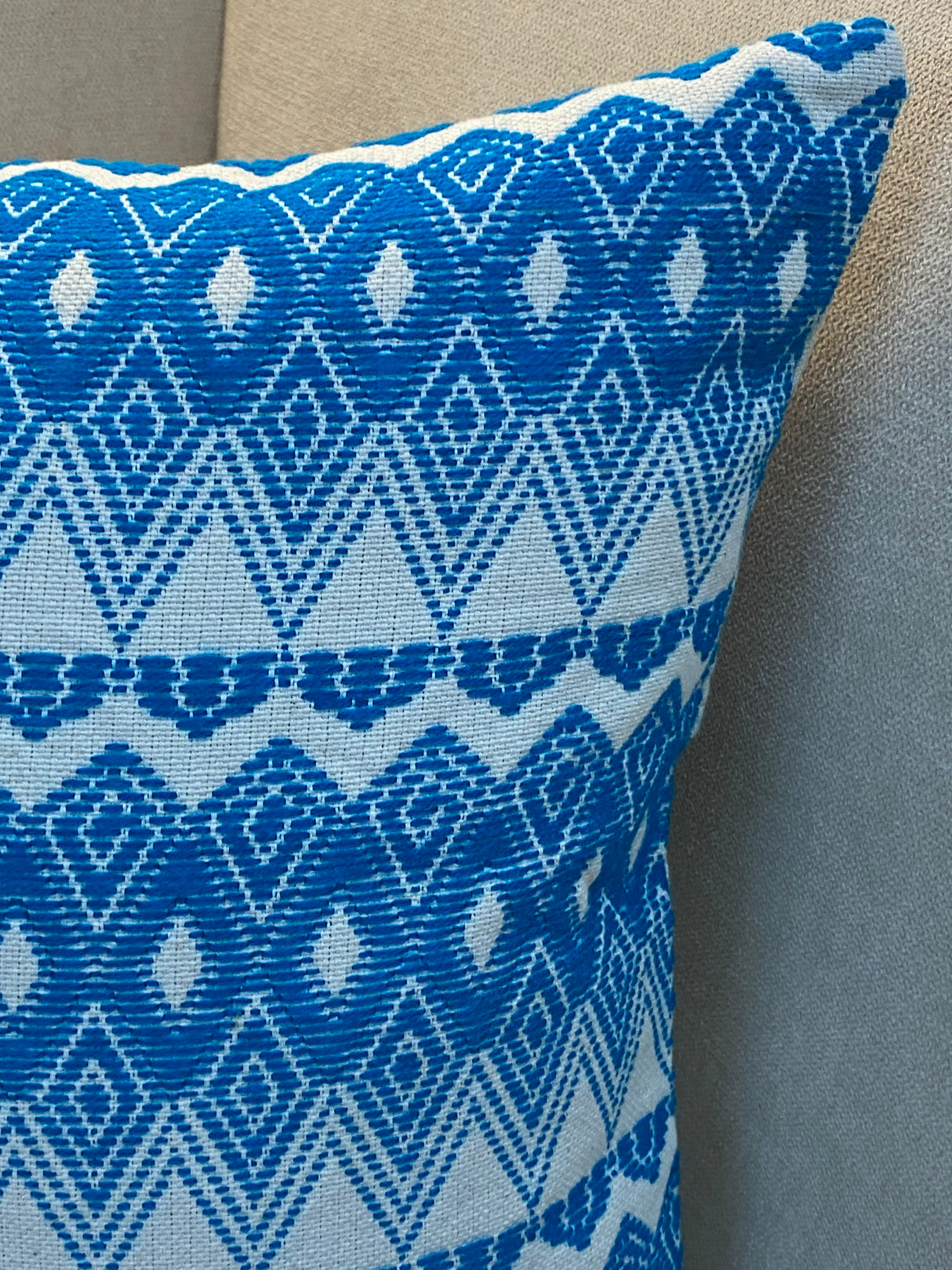 Jacquard Hand Woven Cushion Cover- 16*16 inches