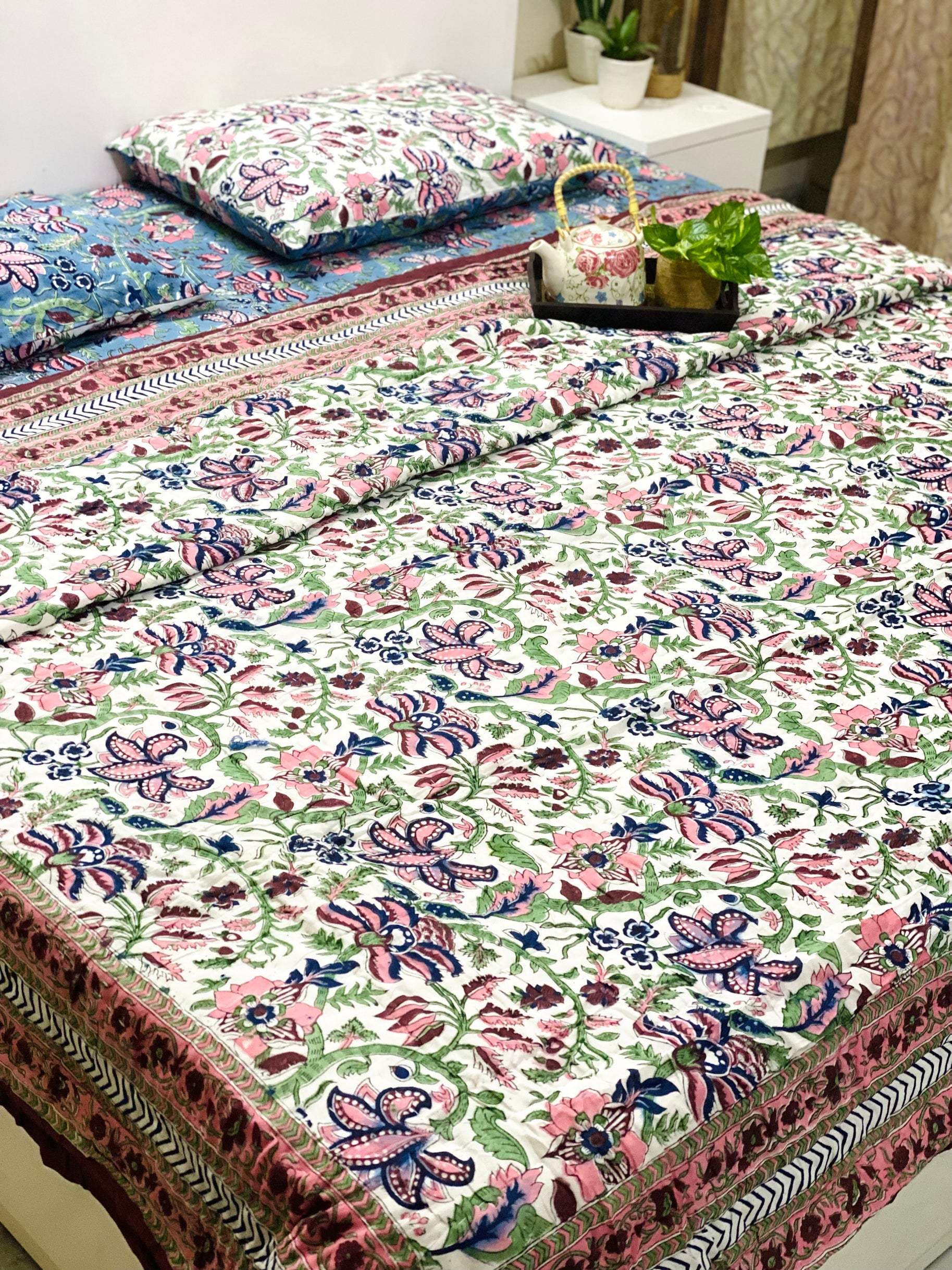Blockprint Bedsheet & Quilt Set