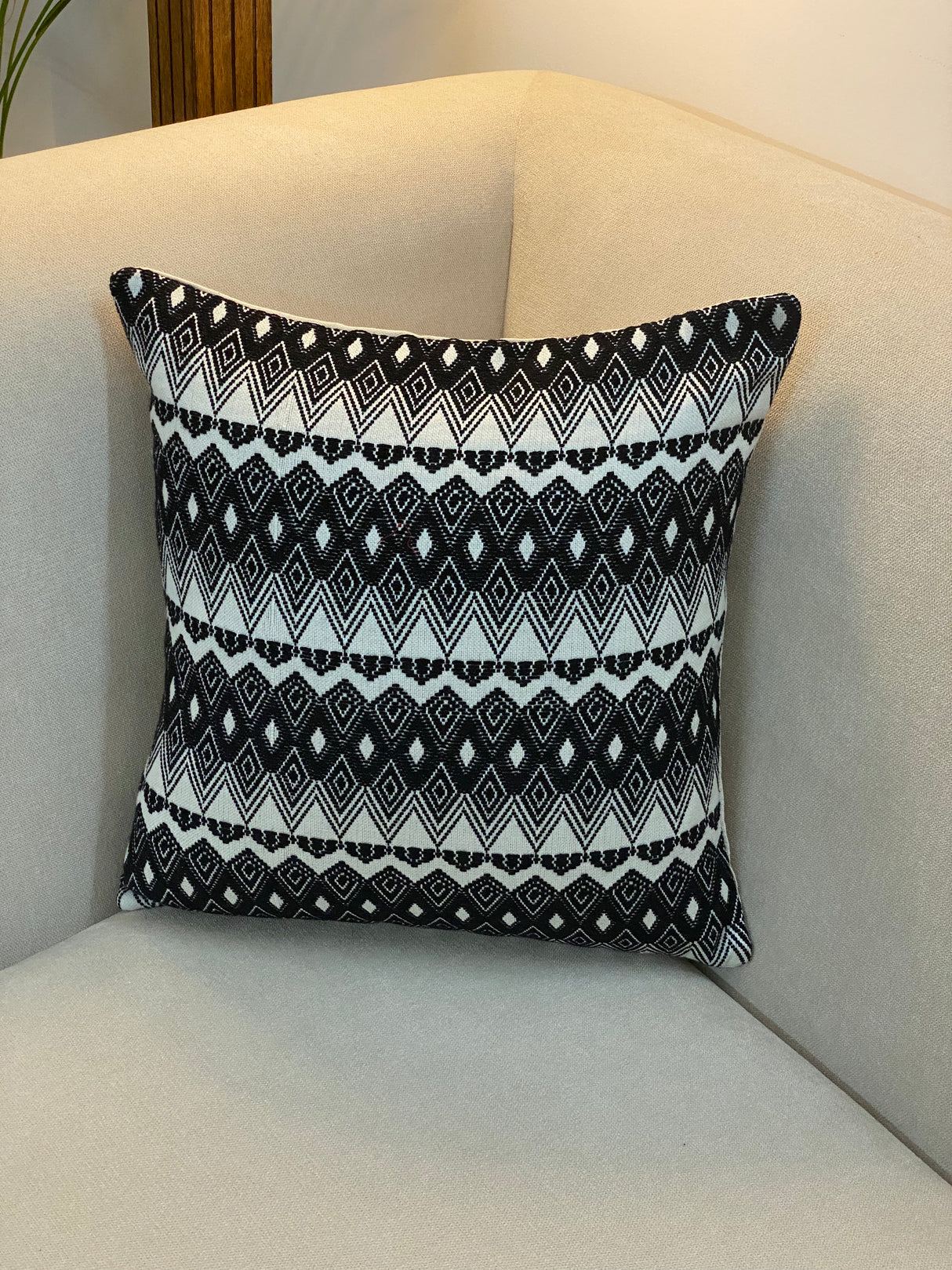 Jacquard Hand Woven Cushion Cover- 16*16 inches