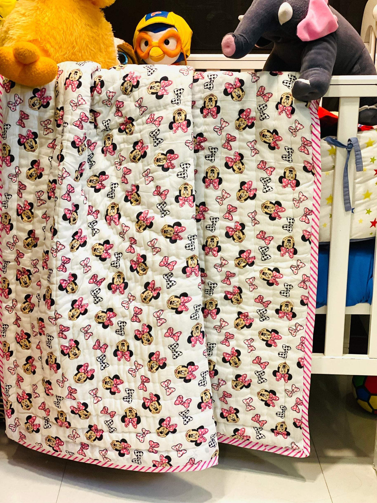 premium cotton minnie mouse quilt for toddlers perfect for personalized return gifts during birthday celebrations in the USA and Singapore