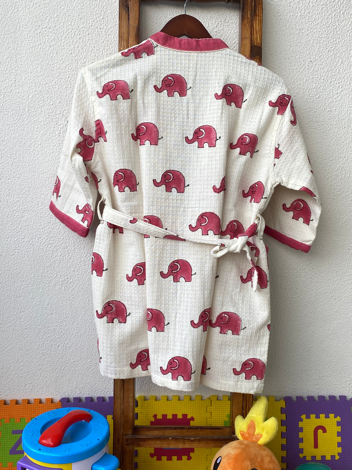 mom approved kids bathrobe for return gifts and playdates made in India with soft cotton waffle fabric available in bulk pack